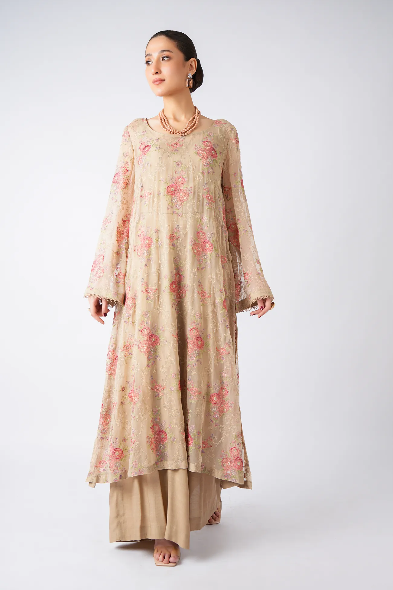 ROSE & BLOOMS - Image 2