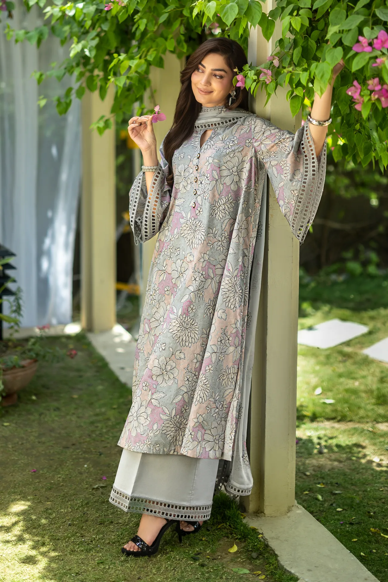 BLOSSOMS - Image 4